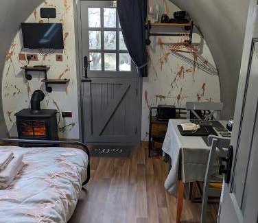 Woolhope Ski Chalet | Finest Retreats - Willow Glamping Pod
