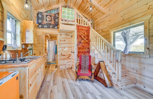 Winona County Cabin | 'Fins & Flowers' Lewiston Cabin w/Trout Fishing!