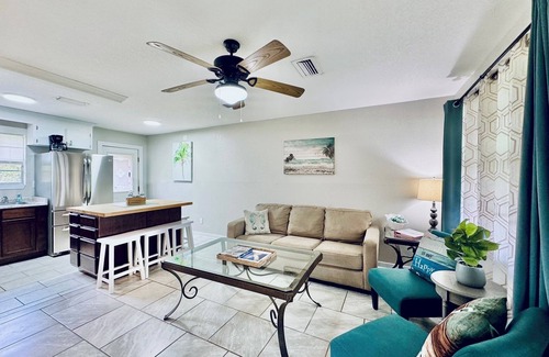 Milton House | Fins to the Right on Blackwater River - 35 mins to the Beach