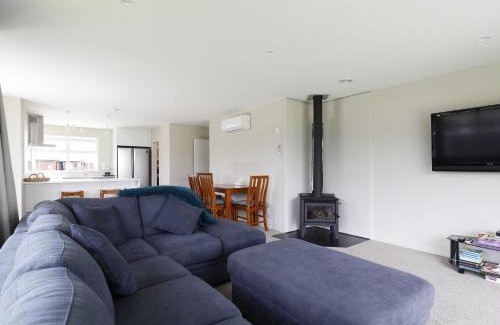 Te Anau House | Fiordland Getaway - Te Anau Holiday Home