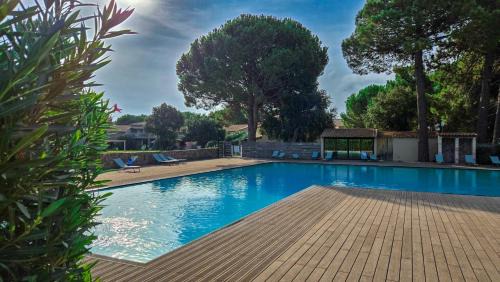 Lecci Apartment | Fiori Di Cala Rossa, Établissement CARDOGA Piscine, Mer & Montagne