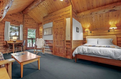 Stevenson Cabin | Fir Cabin at Wilder and Pine Riverside Cabins