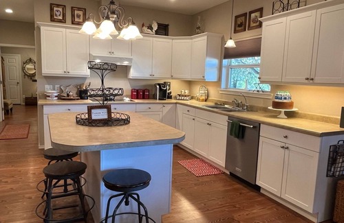 Goldthwaite House | Fire Oak Vineyard Ranch in the beautiful Texas Hill Country!