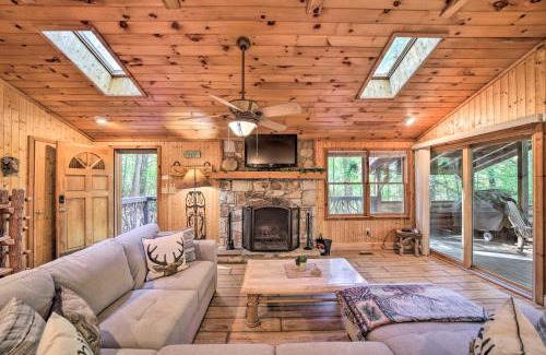Lake Toxaway House | Fire Pit and Grill Cozy Cabin in Lake Toxaway!