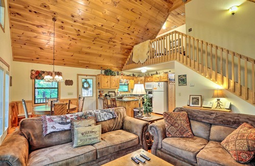 Murphy Cabin | Fire Pit & Grill: Whittlers Mountain Escape!