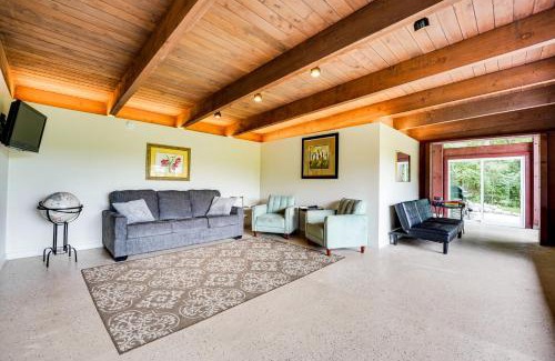 Vandercook Lake House | Fire Pits and Grill Lakefront Jackson Home