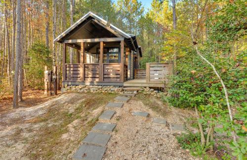 Mentone House | Firefly at Mentone with Hot Tub & Internet