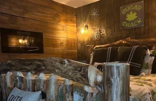 Wetmore Cabin | Firefly Cabin-6 private acres! Snowmobile/ATV trails, pet-friendly!