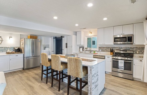 Camdenton House | Firepit, Kayaks, Paddle Board, Lake Views, Great Location
