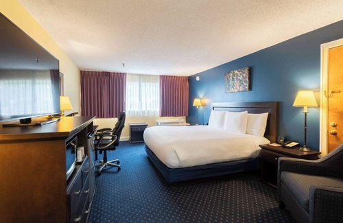 Waterville Hotel | Fireside Inn & Suites Waterville