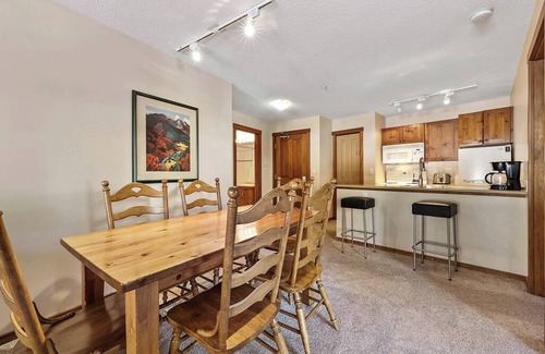 Sun Peaks Condo | Fireside Lodge 210: Delightful 2BDRM, Pet Friendly Condo w/Shared Hot Tub