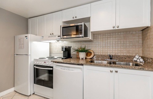 Craigleith Condo | Fireside Retreat - Outdoor Pool/Shuttle to Blue