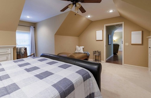 Mentone Cottage | Fireside Retreat 8 acres of open and wooded secluded land in beautiful mentone