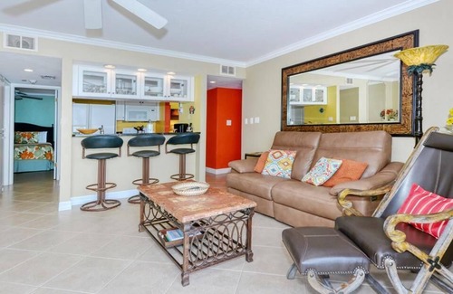 Siesta Key House | Firethorn 332 - 2 Bedroom Condo with Private Beach with lounge chairs & umbrella provided, 2 Poo.