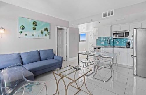Florida Center Condo | Fireworks, Pool and Lake views, near Universal!