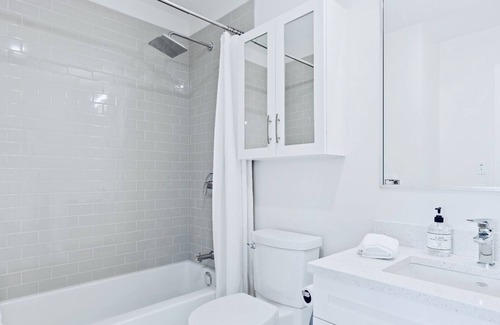 Barkley House | First Class Bellingham Home - King Beds