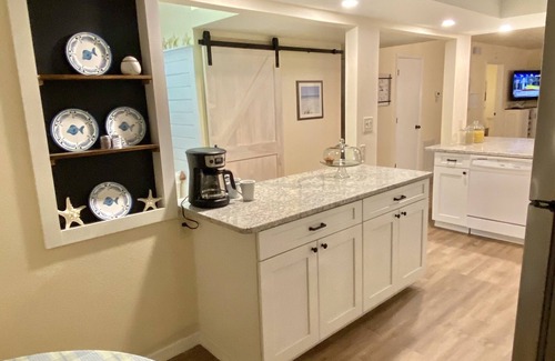 Gulf Gate Estates Condo | First floor 2Bdrm/2Bath condo near Siesta Key, Sarasota.