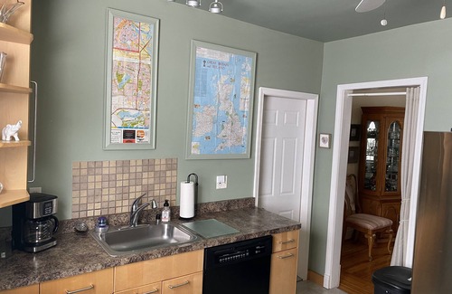 North Buffalo Apartment | FIRST FLOOR FLAT FOR BUSINESS OR PLEASURE