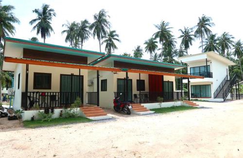 Ko Pha-ngan Apartment | First Light beach bungalow 4