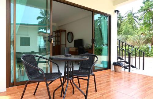 Ko Pha-ngan Apartment | First Light beach bungalow 4