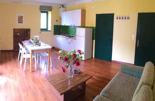Idro Apartment | First row to the lake for 5 people
