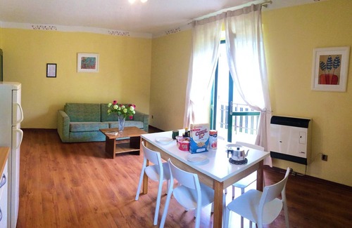 Idro Apartment | First row to the lake for 5 people