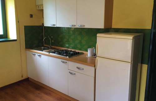 Idro Apartment | First row to the lake for 5 people