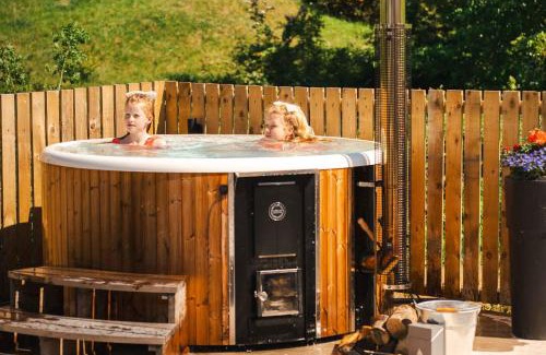 Ayr House | Firth View 1 - Luxury Cottage with Sea View & Hot Tub, Ayr