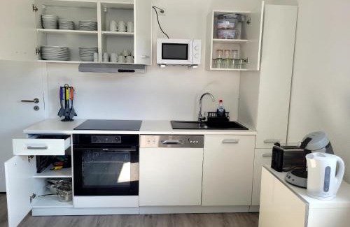 Villingen-Schwenningen Apartment | Fischer Appartements 2 - NEU renoviert, Terrasse, zentral
