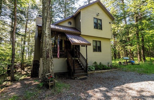 Saranac Lake Cottage | *Fish Creek Cottage*shared beach*3 bdrm*firepit*