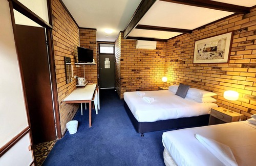 Fish Creek Hotel | Fish Creek Hotel