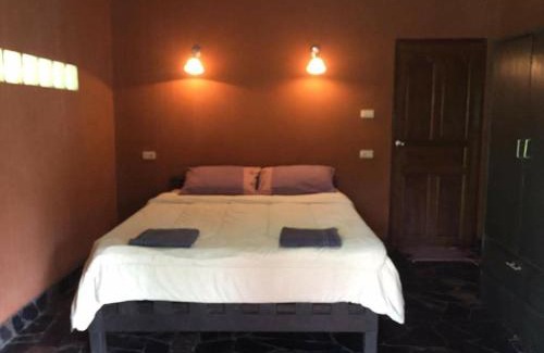 Bai Lan Hotel | Fish House Bungalows