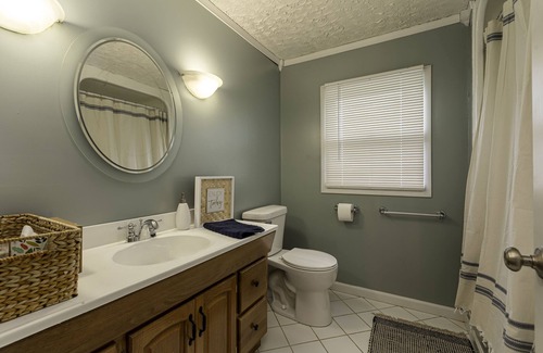 Williamson County House | Fish-Hunt-Hike-Bike + Near Tunnel Hill trail!