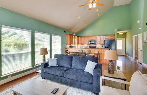 Seven Points House | Fish & Kayak: Tranquil Cedar Creek Home!