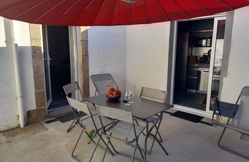 La Turballe House | FISHERMAN'S COTTAGE LA TURBALLE 400M BEACH AND SHOPS