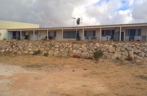 Denham House | Fisherman's Getaway sleeps ten ocean views -STRA653HYEUEVG0