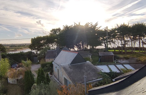 Saint-Armel House | Fisherman's house 50 meters from the sea in one place!