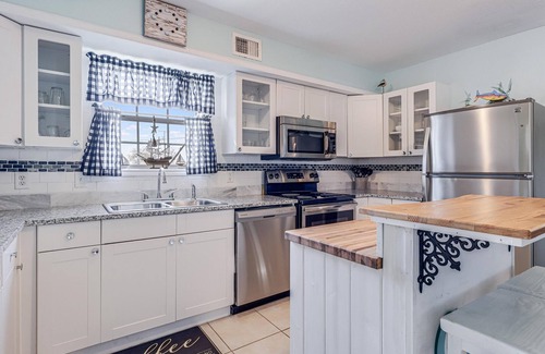 Rockport House | Fisherman's Inn 2 Bedroom Home by RedAwning