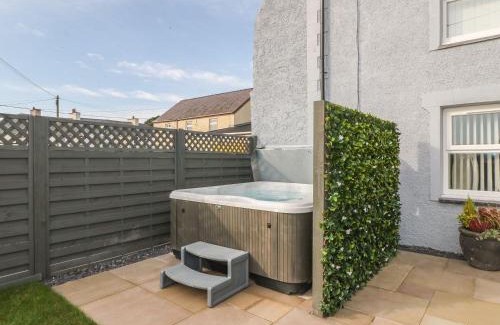 Malltraeth House | Fishermans Cottage