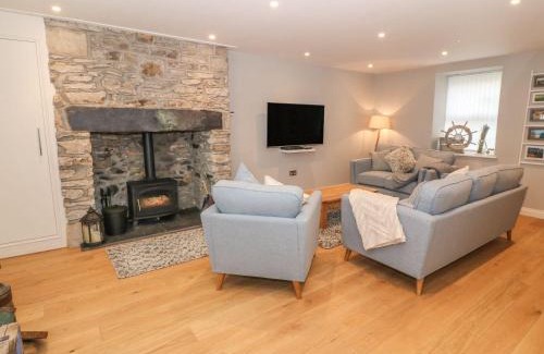 Malltraeth House | Fishermans Cottage
