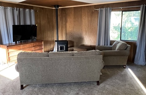 Klamath House | Fisherman’s Guest House