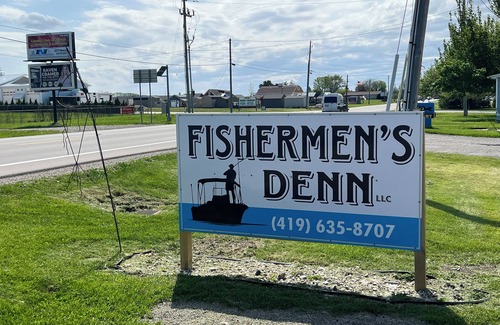 Gypsum Apartment | Fishermen’s Denn, close to Lake Erie Islands, boat ramps, ferries, and marinas