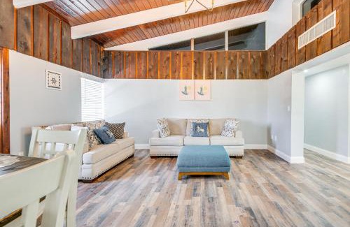Cocoa House | Fishing Paradise Lake Poinsett Home with Deck!