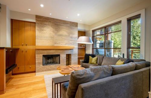 Whistler House | Fitzsimmons Walk 10 by Outpost Whistler