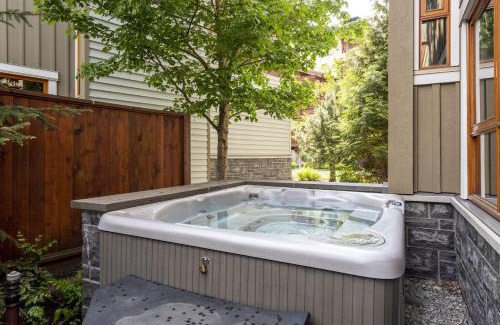 Whistler House | Fitzsimmons Walk 37 by Outpost Whistler