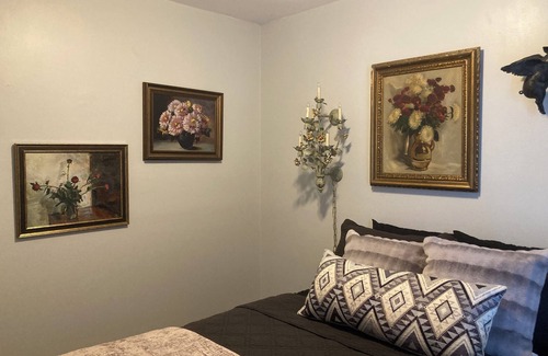 Boystown Bed & Breakfast | Five bedroom - 3 bath - Sleeps 12