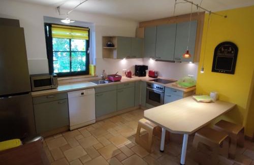 Hohenkirchen Apartment | Five Oaks - Weisse Wohnung