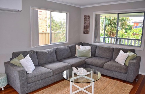 South West Rocks House | Five On Trial - Bring your own linen