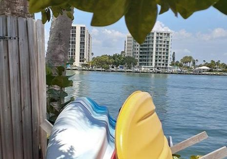 Bay Esplanade House | Five Palms Suite 104 - Daily - Weekly - Monthly