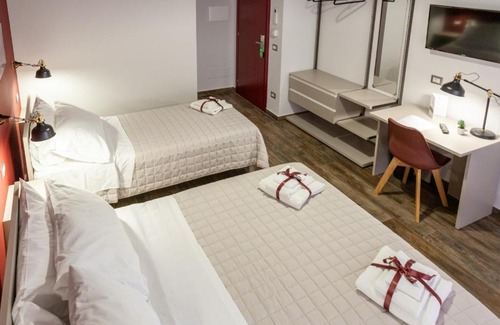 Brolo House | Five Rooms Brolo